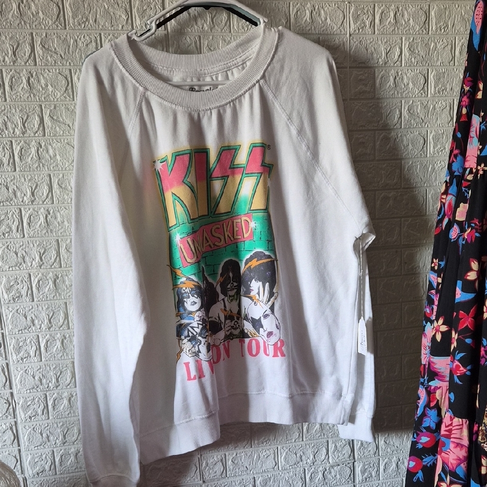 Recycled Karma White Graphic Sweatshirt
